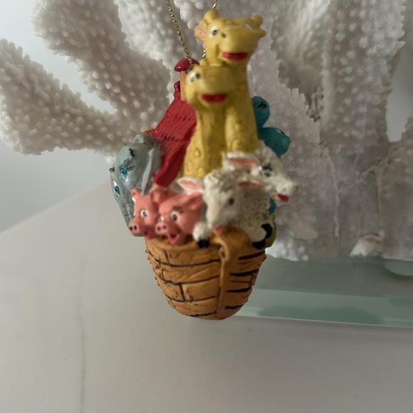 Kurt S.Adler Noah "two by Two" Christmas ornament. resin 3.5". - Picture 3 of 5